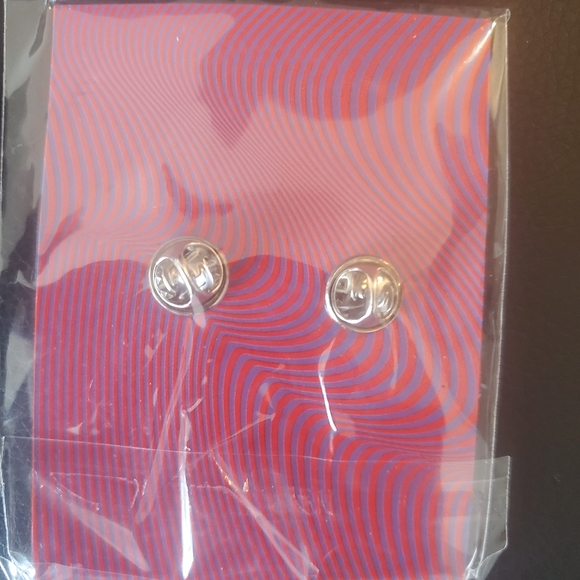 Cannabis pin Miss Grass - Picture 3 of 3